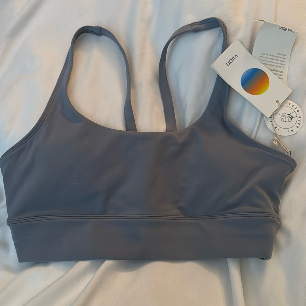 Vuori sports bra size small